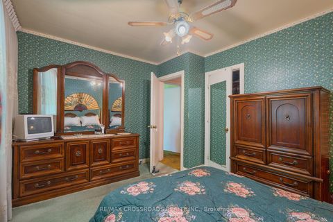Photo 15 at 1028 Kennedy Road, Dorset Park, Toronto