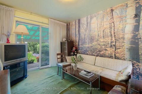 Photo 16 at 1028 Kennedy Road, Dorset Park, Toronto