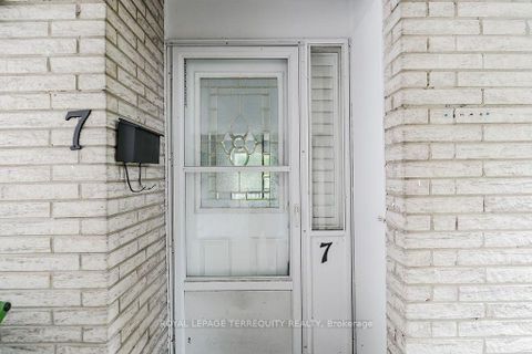 Photo 7 at 7 - 91 Rameau Drive, Hillcrest Village, Toronto