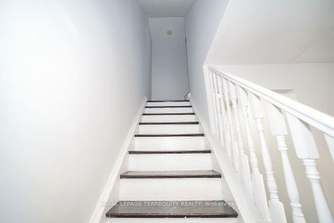 Photo 14 at 7 - 91 Rameau Drive, Hillcrest Village, Toronto