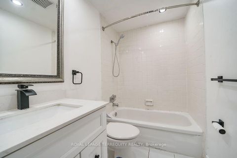Photo 23 at 7 - 91 Rameau Drive, Hillcrest Village, Toronto