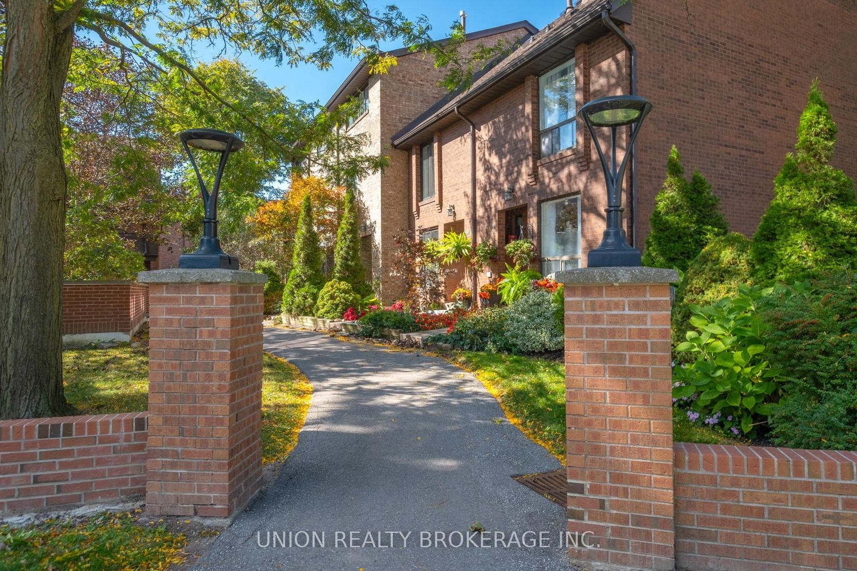 11 - 30 Livingston Road, Guildwood, Toronto 