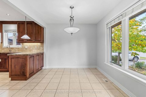 Photo 9 at 122 Wyndale Drive, Maple Leaf, Toronto