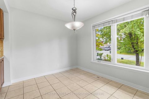 Photo 11 at 122 Wyndale Drive, Maple Leaf, Toronto