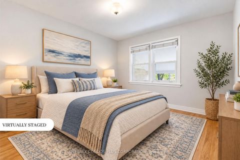 Photo 19 at 122 Wyndale Drive, Maple Leaf, Toronto