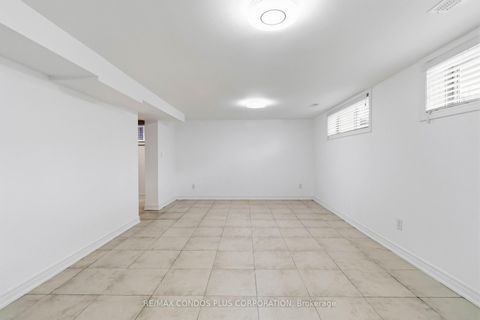 Photo 27 at 122 Wyndale Drive, Maple Leaf, Toronto