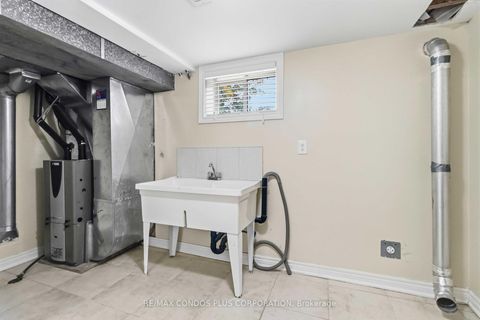 Photo 38 at 122 Wyndale Drive, Maple Leaf, Toronto