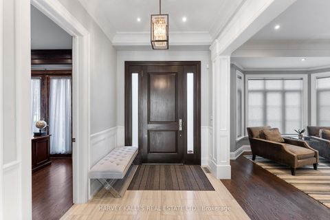 Photo 3 at 717 Woburn Avenue, Nortown, Toronto