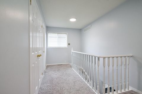 Photo 15 at 17 CROMPTON Drive, Little Lake, Barrie
