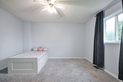 Photo 16 at 17 CROMPTON Drive, Little Lake, Barrie
