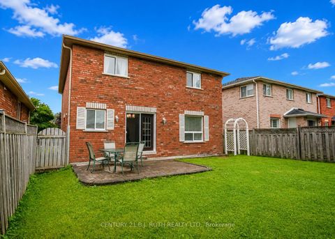 Photo 40 at 17 CROMPTON Drive, Little Lake, Barrie