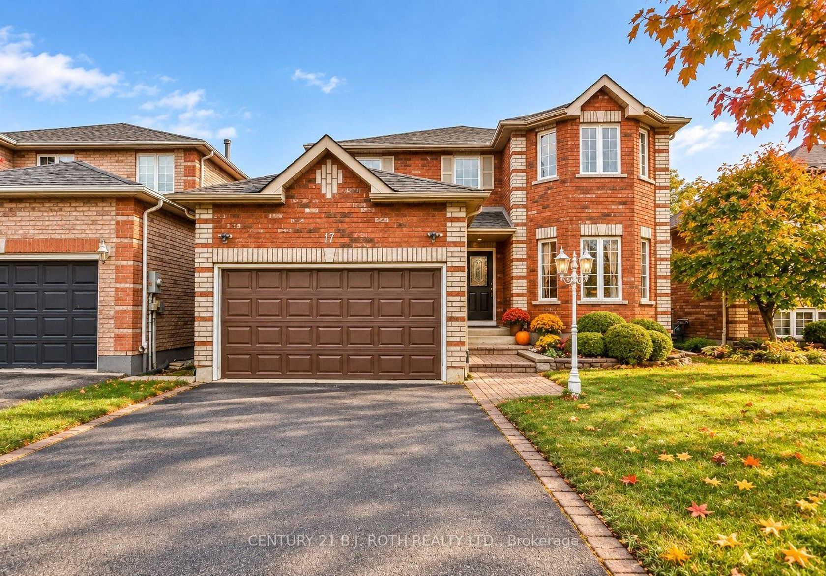 17 CROMPTON Drive, Little Lake, Barrie photo number 2