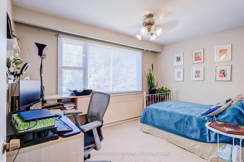 Photo 17 at 407 Lake Promenade, Long Branch, Toronto