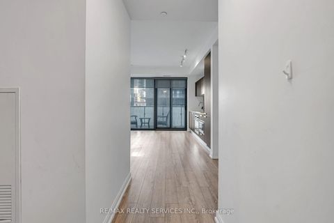 Photo 6 at 711 - 50 Charles Street E, Yonge Corridor, Toronto