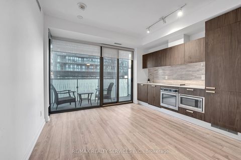 Photo 9 at 711 - 50 Charles Street E, Yonge Corridor, Toronto