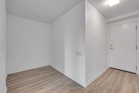 Photo 12 at 711 - 50 Charles Street E, Yonge Corridor, Toronto