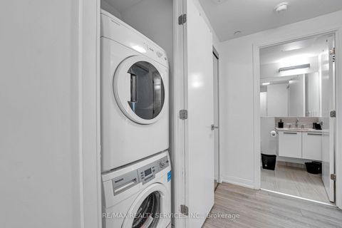 Photo 13 at 711 - 50 Charles Street E, Yonge Corridor, Toronto