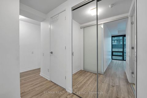 Photo 14 at 711 - 50 Charles Street E, Yonge Corridor, Toronto
