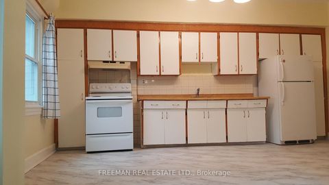 Photo 6 at 203 Fairview Avenue, Junction Area, Toronto