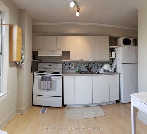 Photo 8 at 203 Fairview Avenue, Junction Area, Toronto