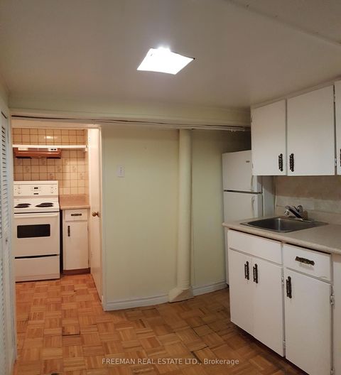 Photo 19 at 203 Fairview Avenue, Junction Area, Toronto