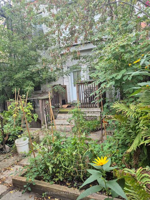 Photo 24 at 203 Fairview Avenue, Junction Area, Toronto