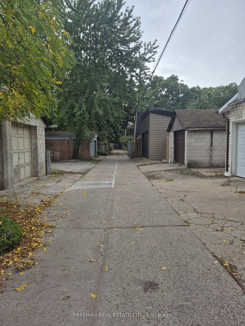 Photo 29 at 203 Fairview Avenue, Junction Area, Toronto