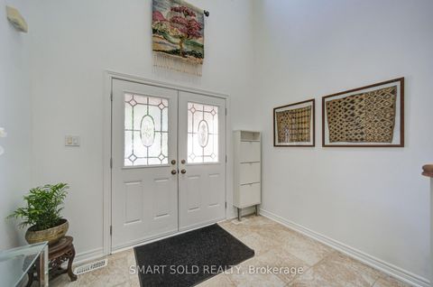 Photo 5 at 14 Giordano Way, Patterson, Vaughan