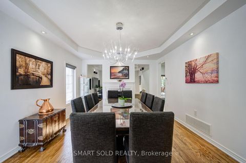Photo 10 at 14 Giordano Way, Patterson, Vaughan