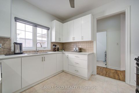 Photo 13 at 14 Giordano Way, Patterson, Vaughan