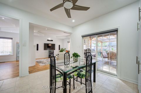 Photo 17 at 14 Giordano Way, Patterson, Vaughan