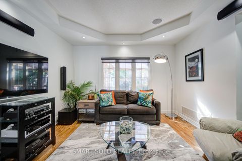 Photo 18 at 14 Giordano Way, Patterson, Vaughan