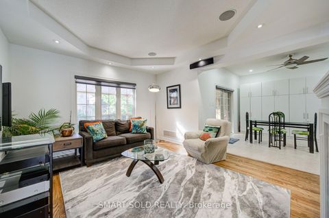 Photo 19 at 14 Giordano Way, Patterson, Vaughan