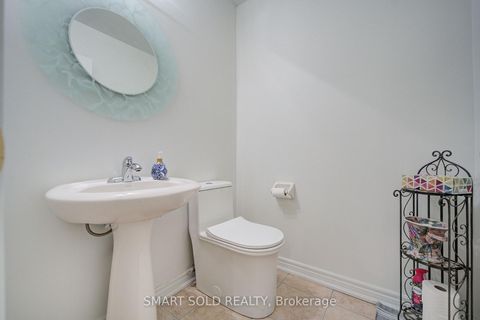 Photo 21 at 14 Giordano Way, Patterson, Vaughan
