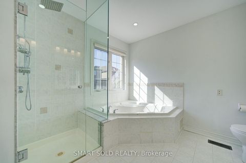 Photo 28 at 14 Giordano Way, Patterson, Vaughan