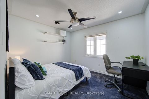 Photo 31 at 14 Giordano Way, Patterson, Vaughan