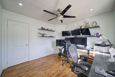 Photo 34 at 14 Giordano Way, Patterson, Vaughan