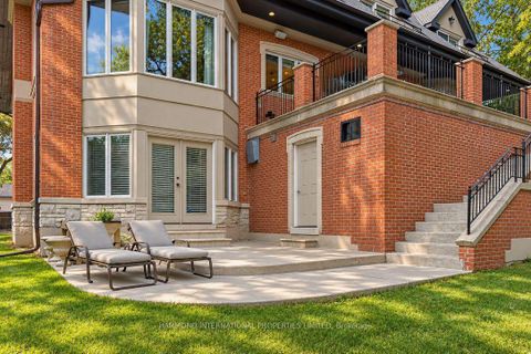 Photo 11 at 8 Country Club Drive, Humber Valley, Toronto