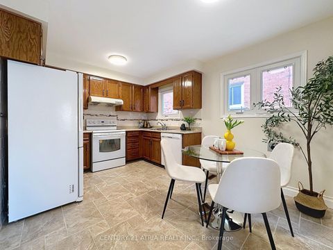 Photo 5 at 58 Danjohn Crescent, Agincourt North, Toronto
