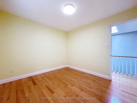 Photo 10 at 58 Danjohn Crescent, Agincourt North, Toronto