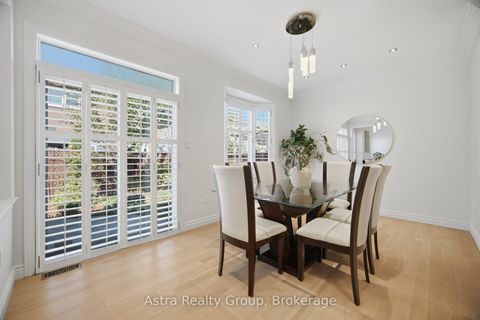 Photo 10 at 14 Daiseyfield Crescent, Vellore Village, Vaughan
