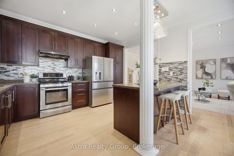 Photo 14 at 14 Daiseyfield Crescent, Vellore Village, Vaughan