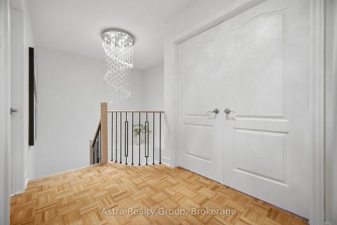 Photo 19 at 14 Daiseyfield Crescent, Vellore Village, Vaughan