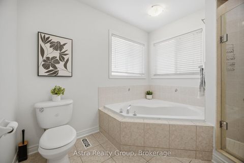 Photo 22 at 14 Daiseyfield Crescent, Vellore Village, Vaughan