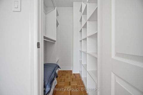 Photo 25 at 14 Daiseyfield Crescent, Vellore Village, Vaughan