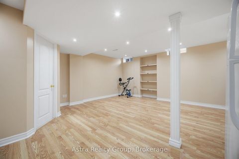 Photo 34 at 14 Daiseyfield Crescent, Vellore Village, Vaughan