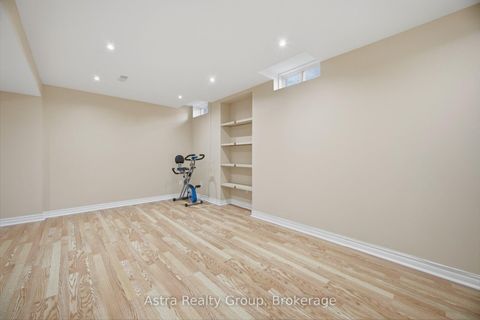 Photo 37 at 14 Daiseyfield Crescent, Vellore Village, Vaughan