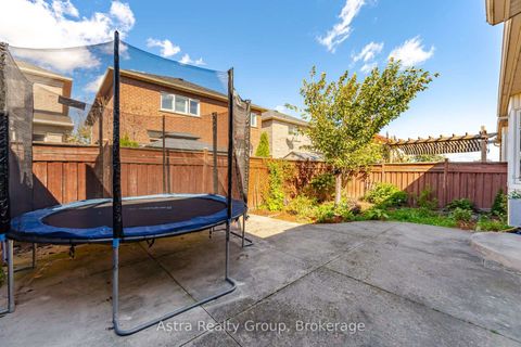 Photo 42 at 14 Daiseyfield Crescent, Vellore Village, Vaughan