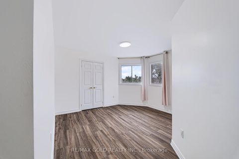 Photo 25 at 43 Golden Meadow Road, Bayshore, Barrie