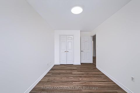 Photo 27 at 43 Golden Meadow Road, Bayshore, Barrie
